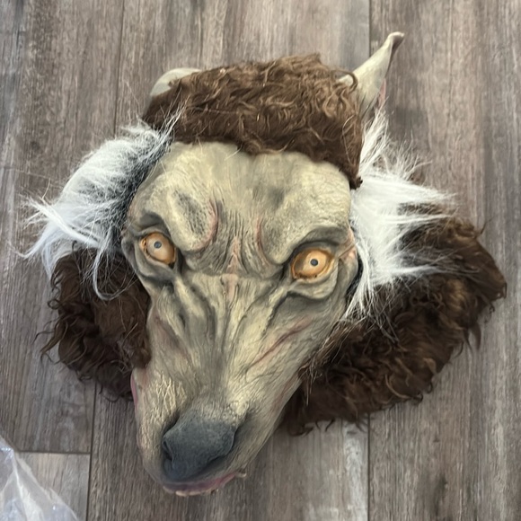 Scary Werewolf Mask Full Head Mask Adult Size Latex Face With Brown Fur Fangs - Picture 1 of 7
